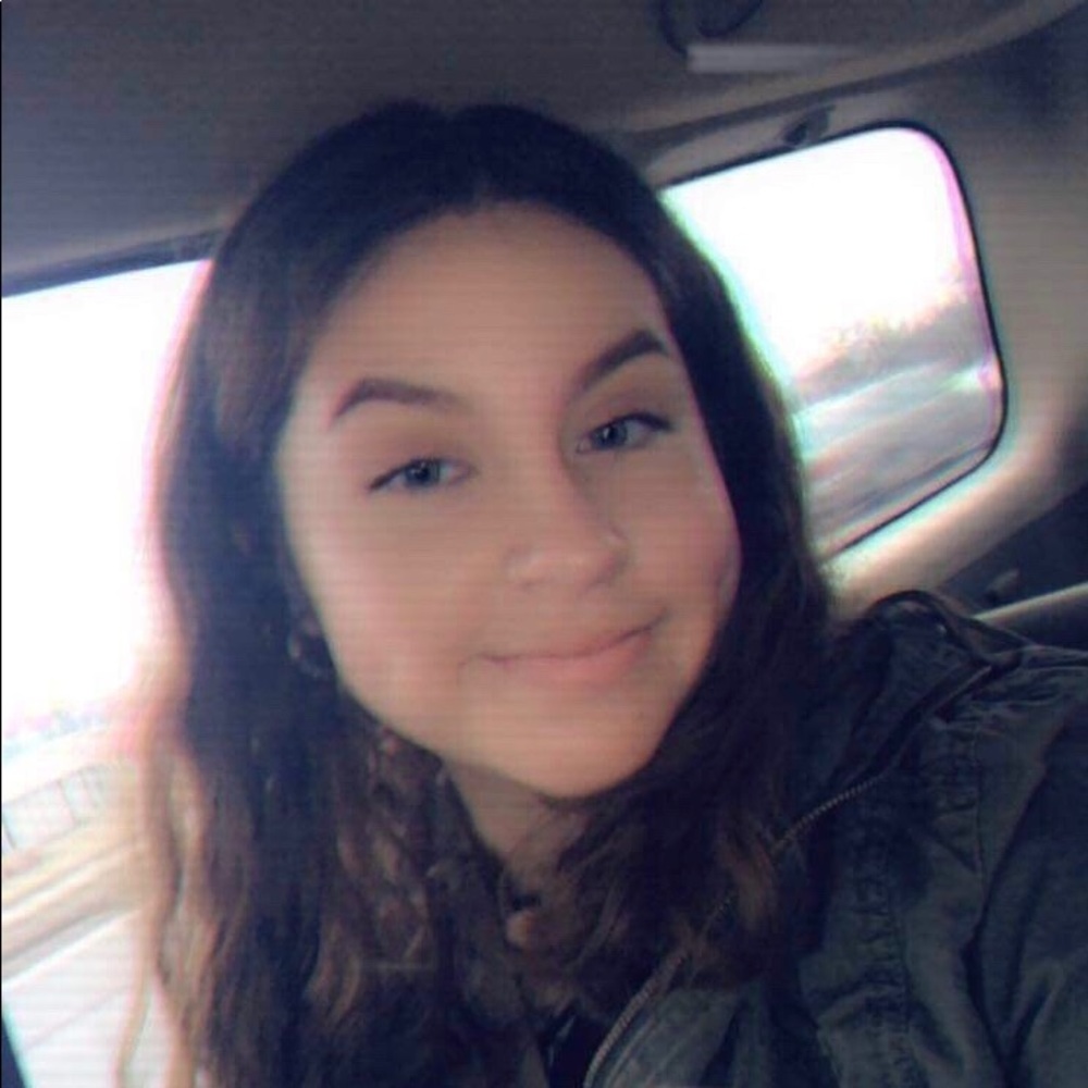 Meet your Posher, Brit